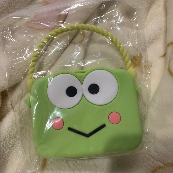 Keroppi (Hello Kitty) Bag - Picture 1 of 3